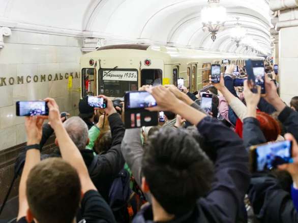Парад поездов в Метро 2025 Парад поездов в Метро 2025